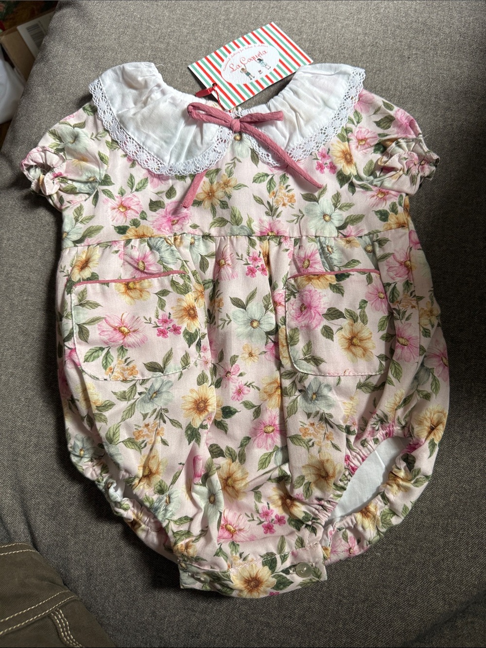 La Coqueta NWT 6 mos Floral Cotton Baby One-Piece romper with Lace Collar - Pink